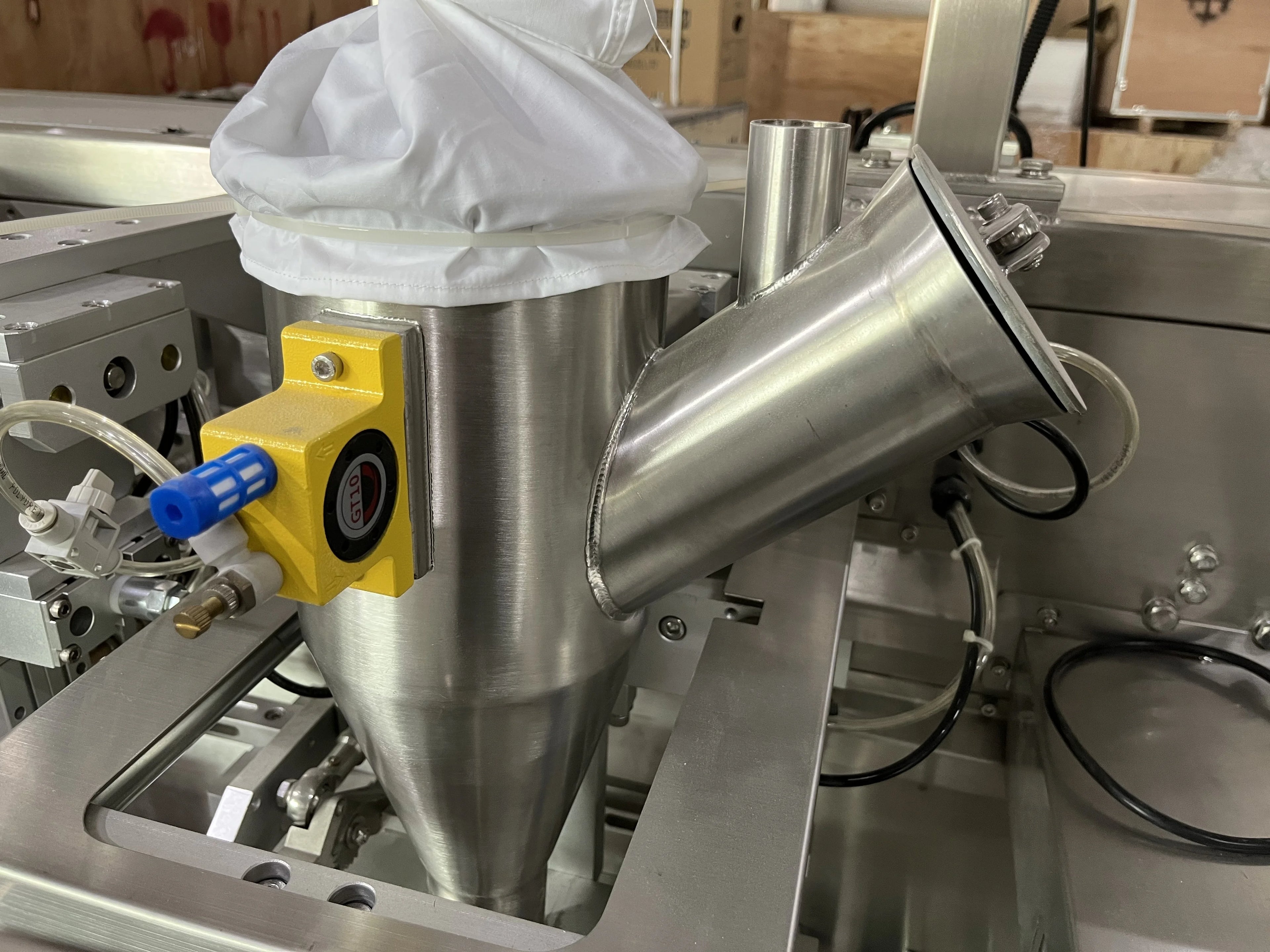 Whey Protein Powder Filling Machine Stand-up Zipper Bag Packing Scoop Massive Gainer Milk Powder Doypack Packing Machine